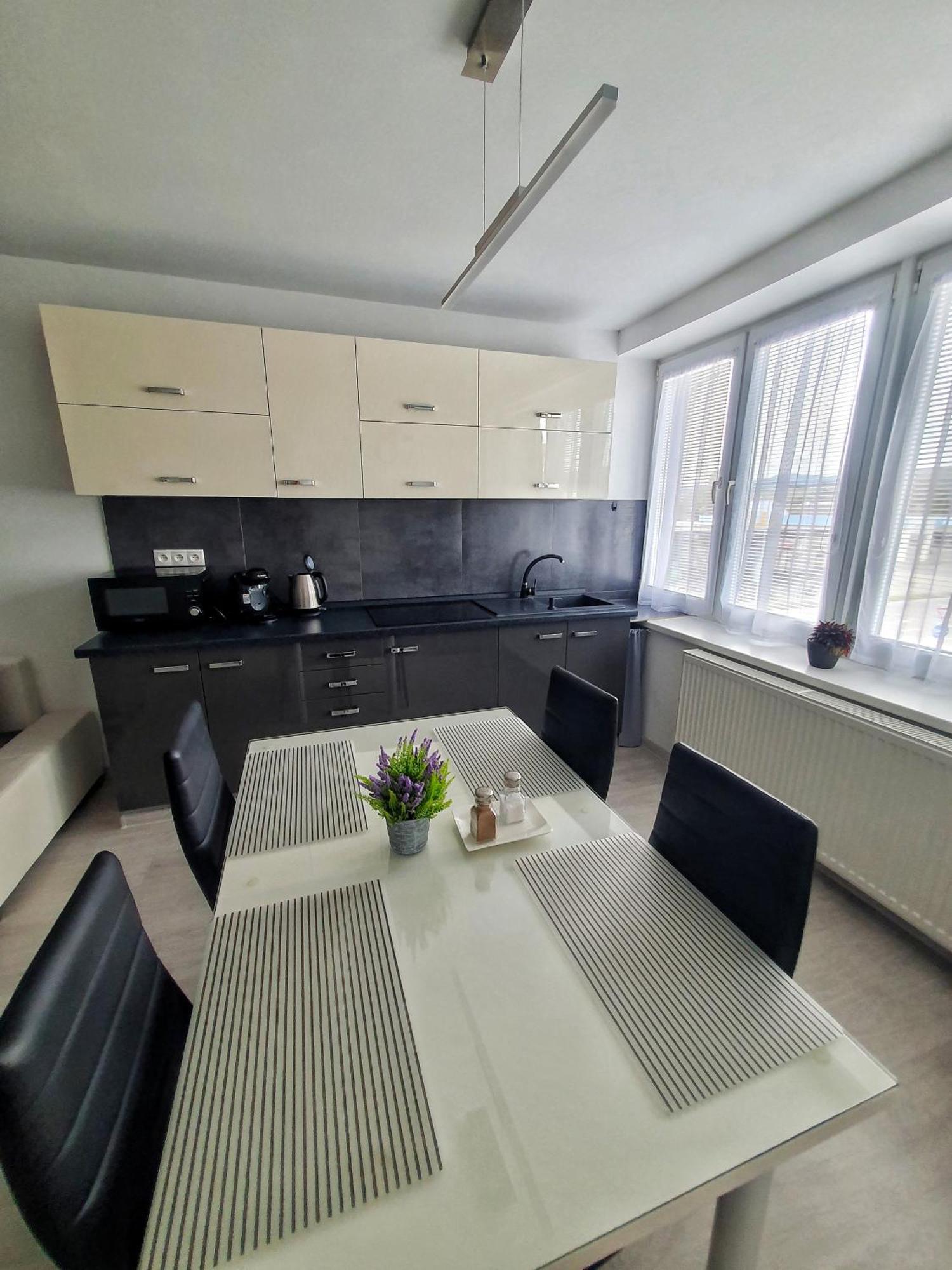 Apartmany Bytca ภายนอก รูปภาพ
