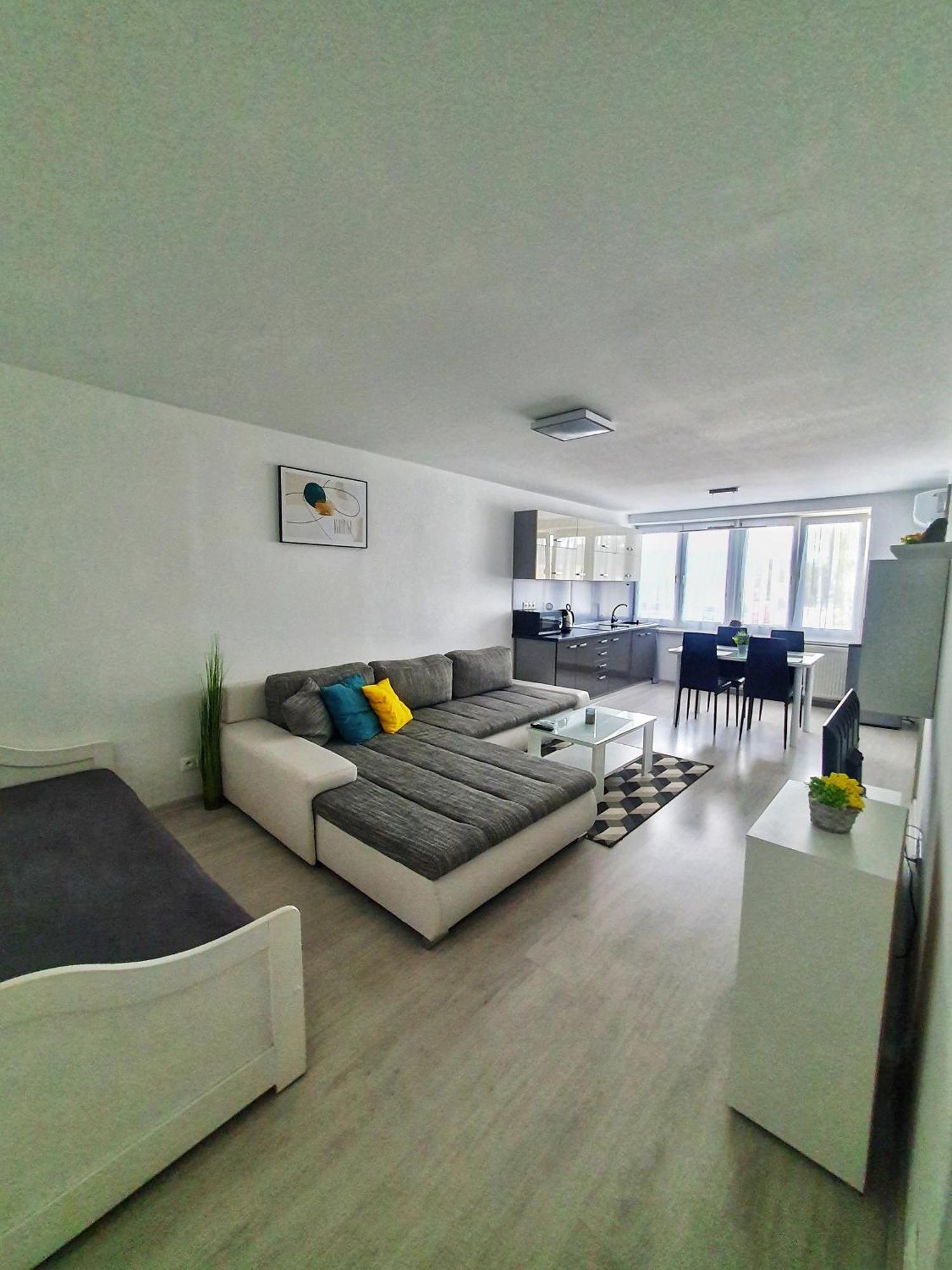 Apartmany Bytca ภายนอก รูปภาพ